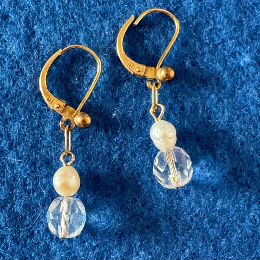 Vintage White Freshwater Pearl and 14k Yellow Gold Dainty Drop Dangle Earrings